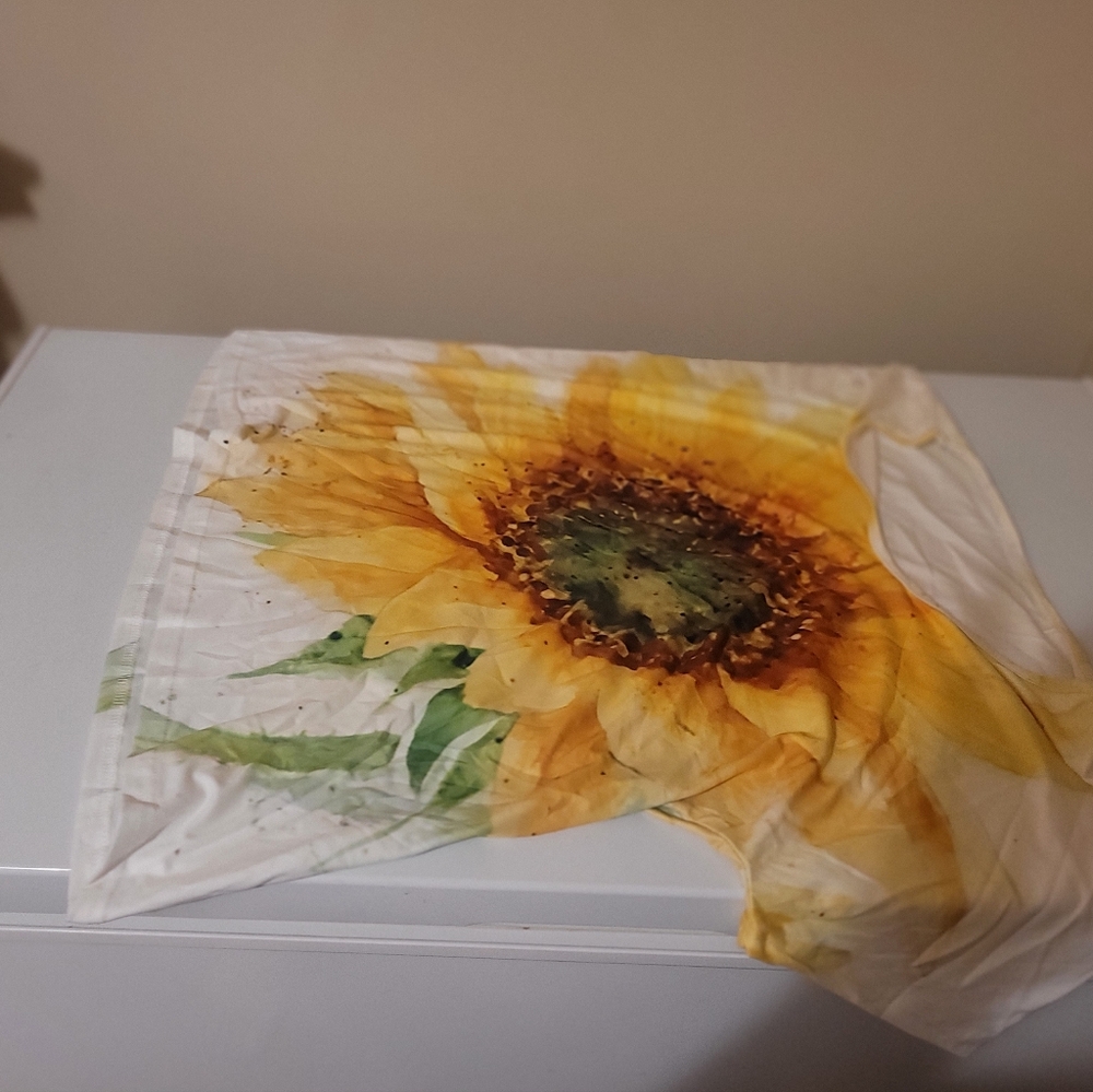 Sunflower 🌻 tee-shirt - Picture 3 of 3